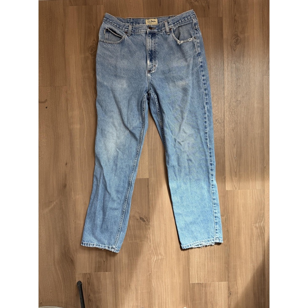 L.L. Bean Jeans Mens 35x32 Light Wash Blue Natural Fit Straight Leg Denim